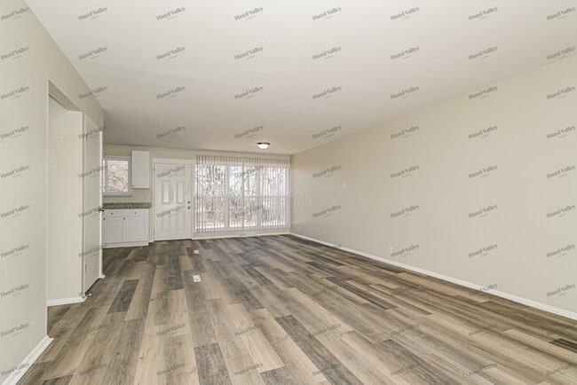 Photo - 2359 Hallwood Dr