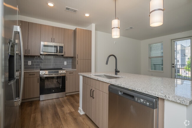 1BR, 1BA - 724SF - Kitchen