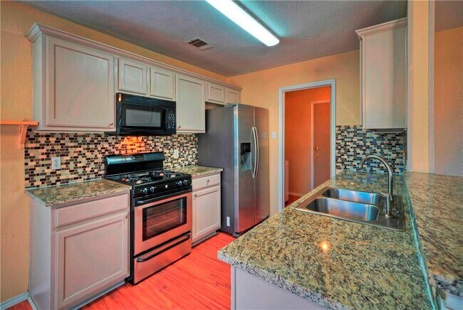 Photo - 14329 Teacup Ln