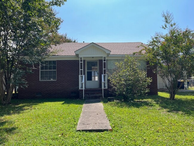 Building Photo - 409 N Jackson St Rental