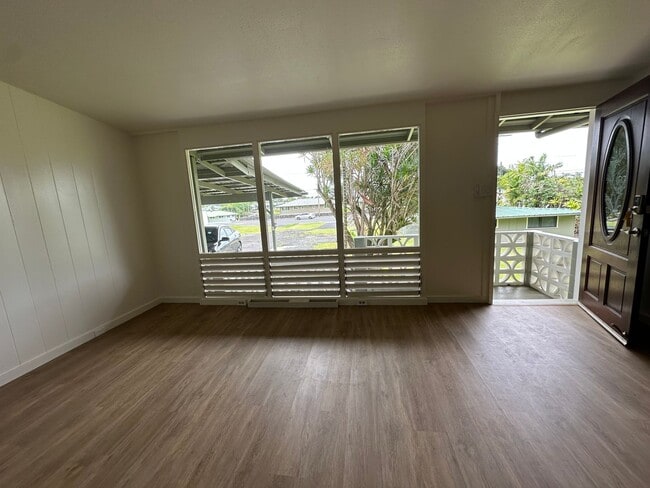 Photo - 3BD/2BA with extra living space new Kitche...
