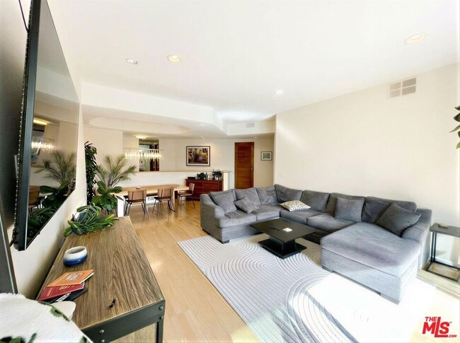 Photo - 750 S Bundy Dr Unit 203