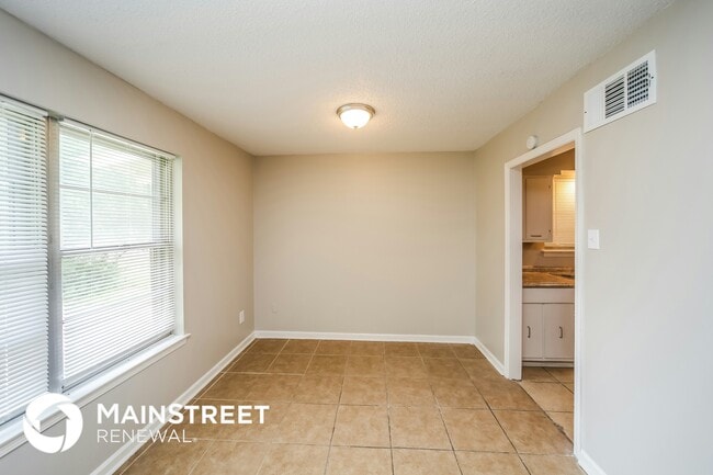 Photo - 4877 Brentdale Ave