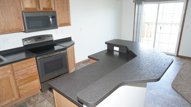 Photo - 2147 Allison Lane West