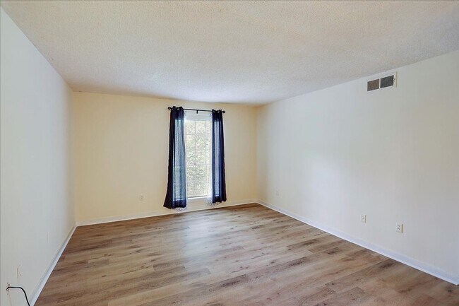 Photo - 1140 Greymont St Unidad B21