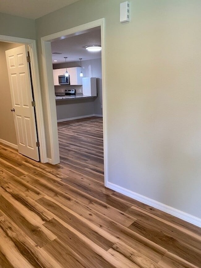 Photo - Perfect for roomates Unit #1 - 346-1