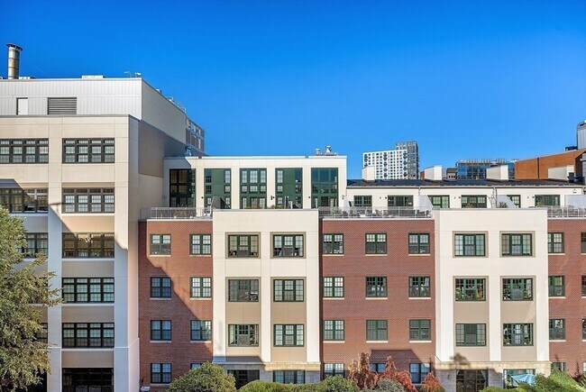 Photo - 17 Otis St Unidad 602