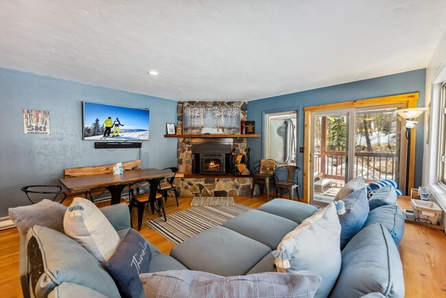 Photo - 876 Broken Lance Dr