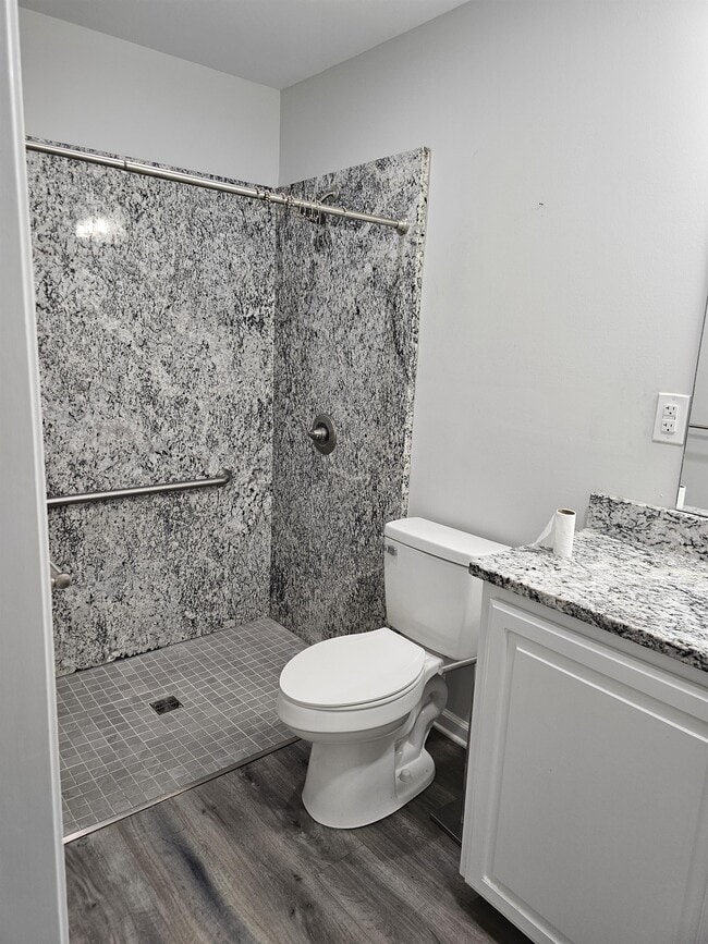 Photo - 1304 Clearmont Dr