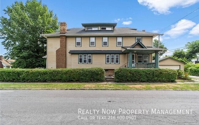Photo - 5 Bedroom Townhome Unit 2037 Cottage Grove
