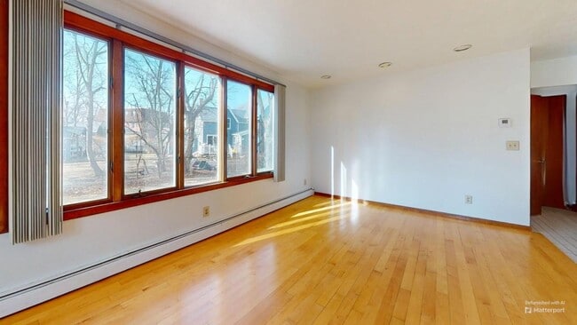 Photo - 149 Locust St Unidad R