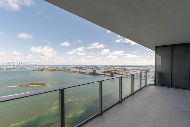 Photo - 700 NE 24th St Unit 5405