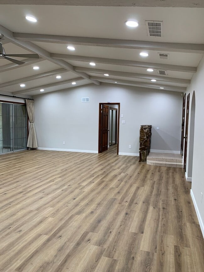 Photo - 1800 Colonial Pkwy