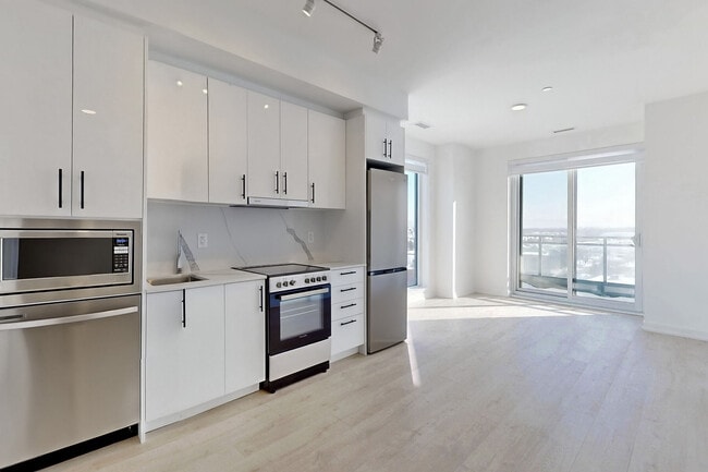 Photo - 9751 Markham Rd