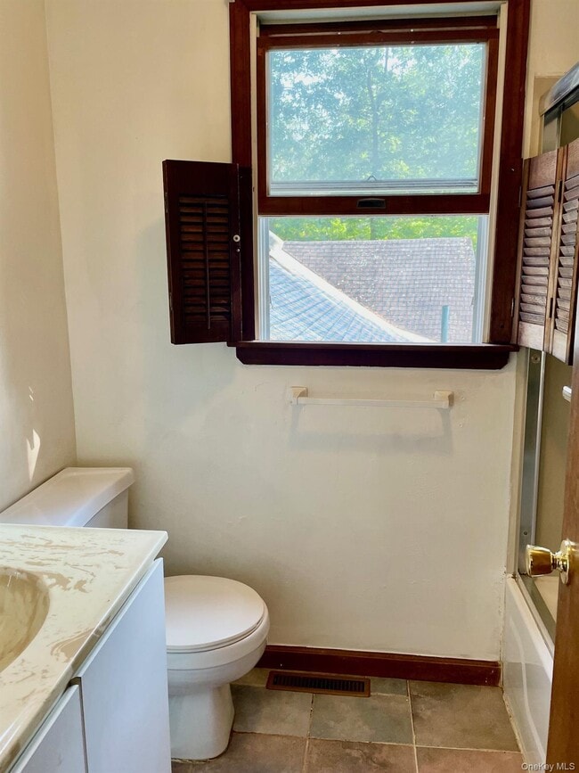 Photo - 80 Mallory Ln Unit B