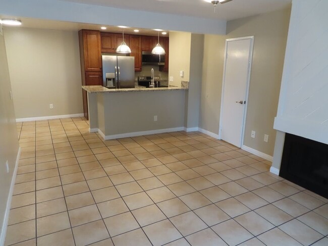 Building Photo - Renovated Two Bedroom Condo in Serra Mesa Unit 155