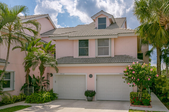 Building Photo - 4410 Fairway Dr N Rental