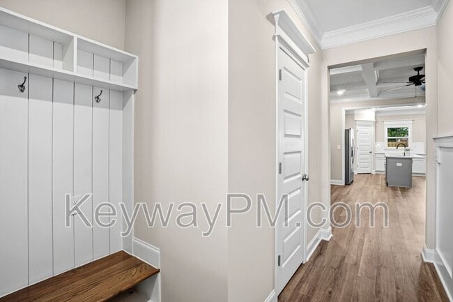 Photo - 2099 Denmark Ave SE