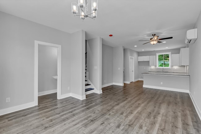 Photo - 1112 River Trail