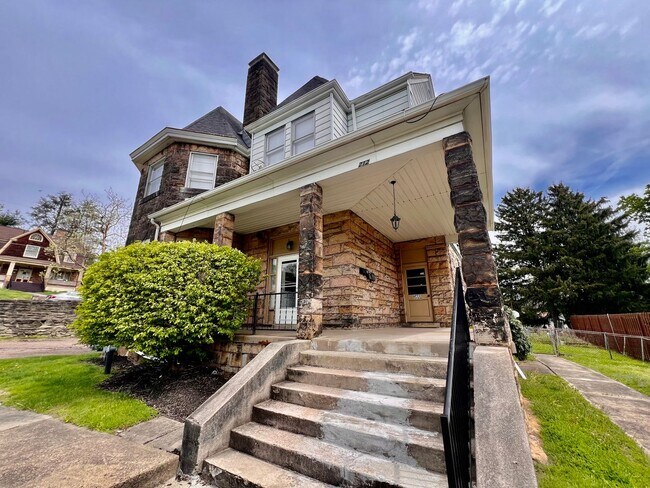 Photo - 212 N Highland Ave Unit #4