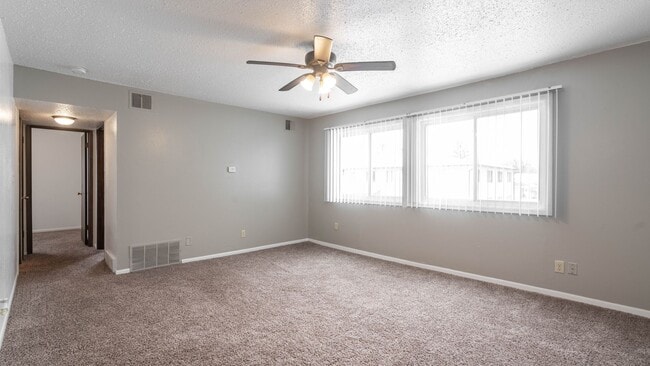 Photo - 4th Street Manor