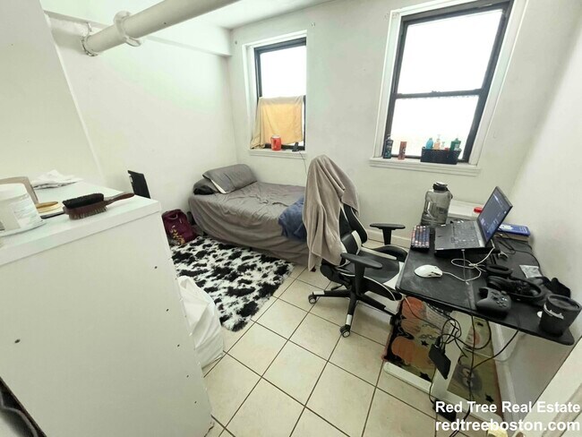 Photo - 1254 Commonwealth Ave Unidad B