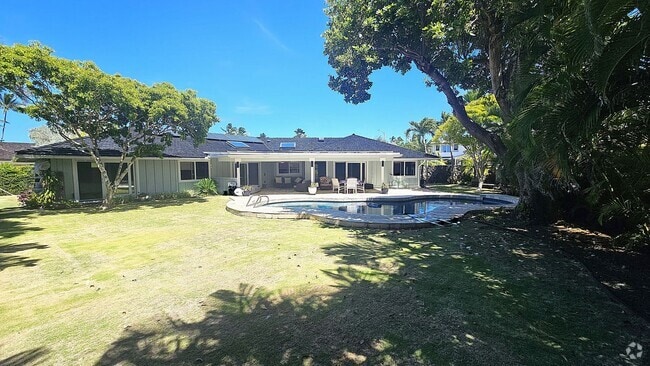 Building Photo - Prestigious Kailuana Loop.  Pool, Garage, ... Rental