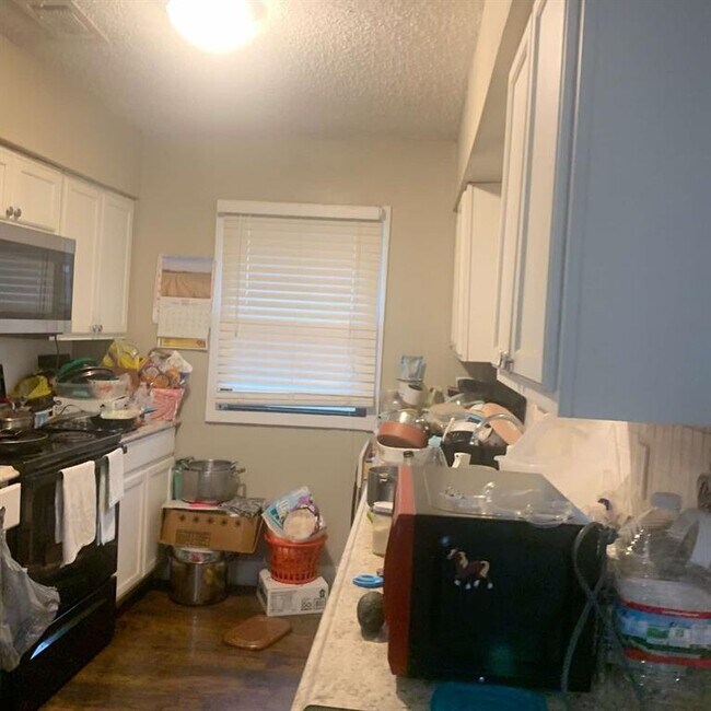 Photo - 1625 Woodcrest Dr