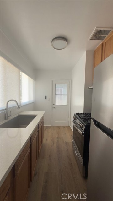 Building Photo - 622 N Olive St Unit A