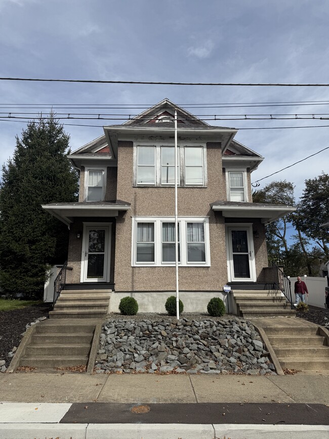Photo - 23 Linden St