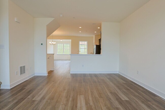 Photo - 3 bedroom Townhome with unfinished basement!