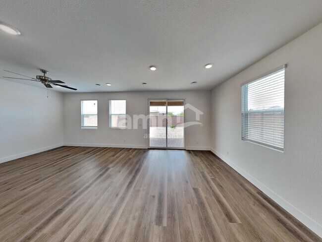 Photo - 11122 Magallanes St