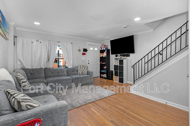 Photo - 944 Dalton Ave