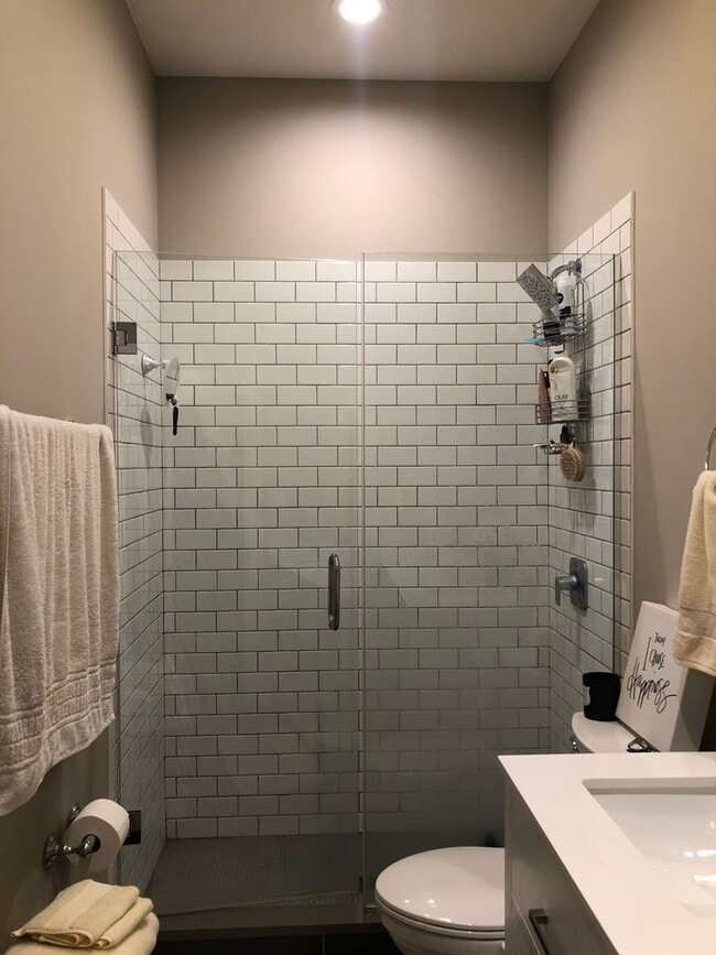 Photo - 1838 W Grand Ave Unit 2F