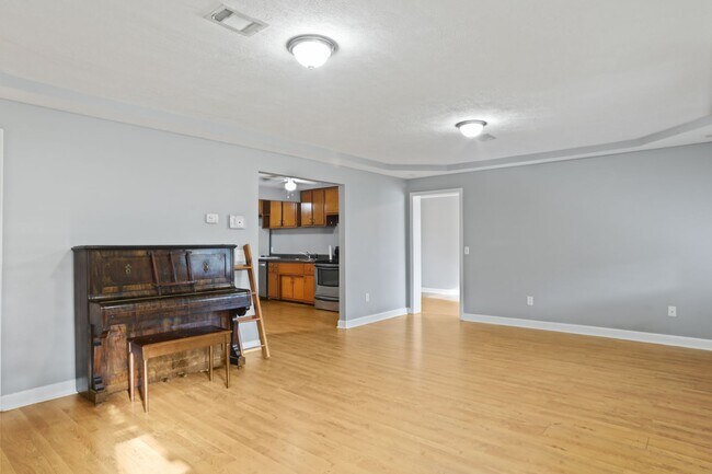 Photo - 5bd 3ba home for rent in Jesup!