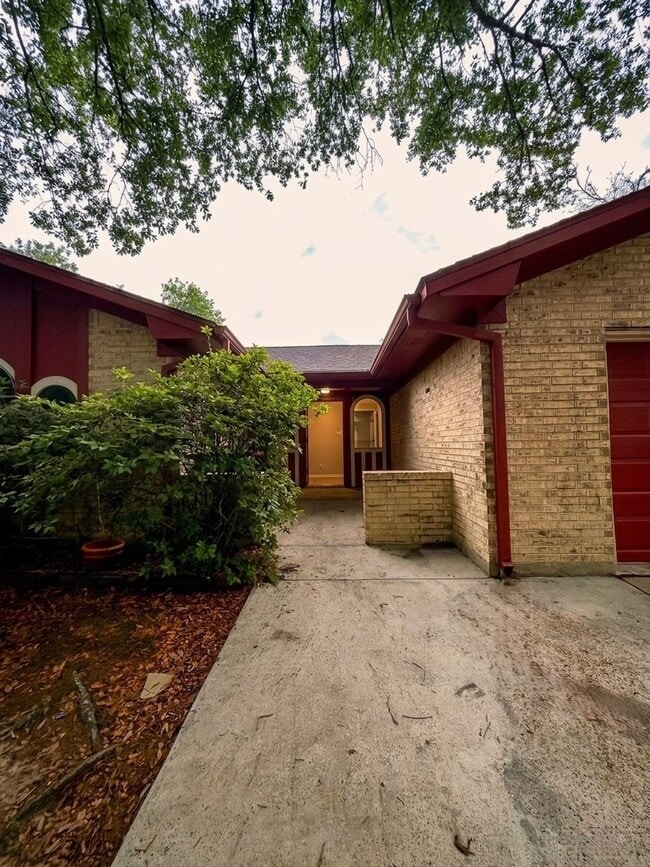 Building Photo - 4410 Longhorn Dr