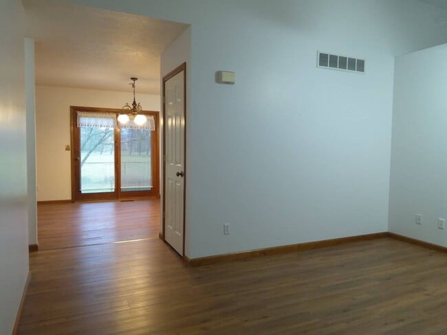 Photo - 3 Bedroom 2 Bathroom Home in Goshen!