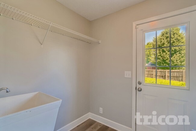 Photo - 2718 Annapolis Ct