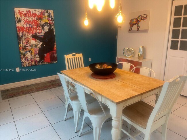 Photo - 4521 NW 4th St Unidad 4521