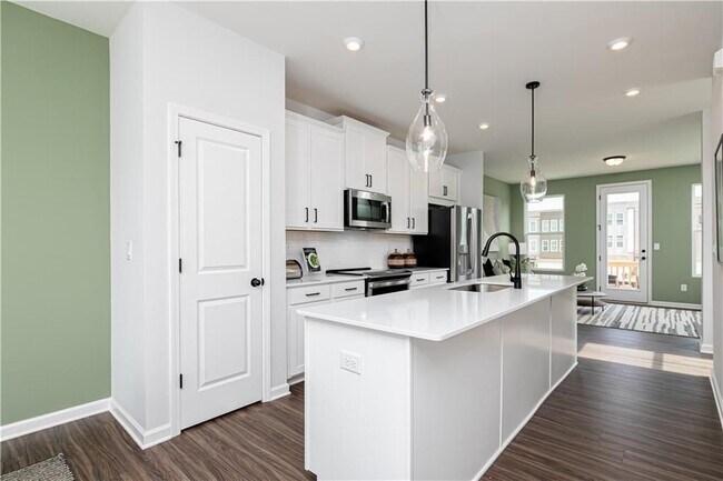 Photo - 1422 Creekside Cir NW