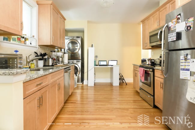 Building Photo - 393 Washington St Unit 1 Rental