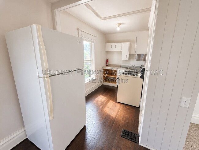 Photo - 917 Oak St
