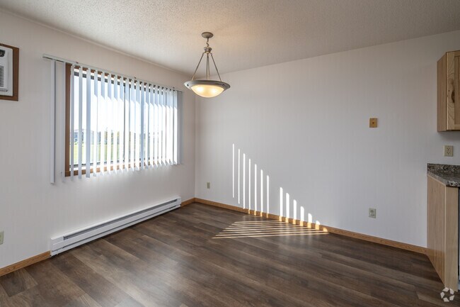 2BR, 1BA - 830SF - Dining Area - Citi Park Apartments