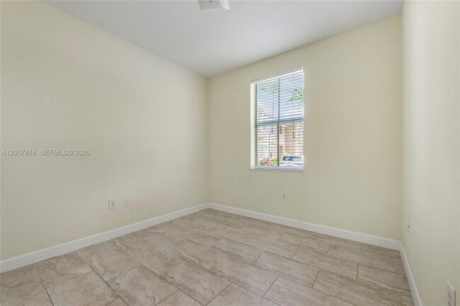 Photo - 230 SE 29th Ave Unit 1