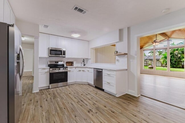 Photo - 1310 La Faunce Way
