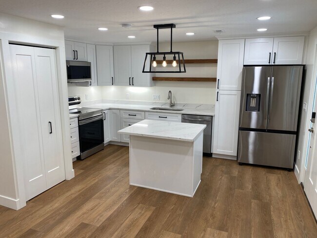 Photo - Light and Bright Basement apartment