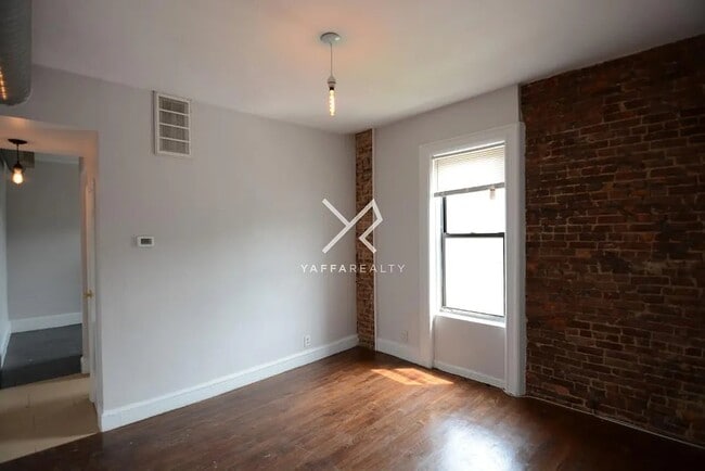 Photo - Lincoln Place