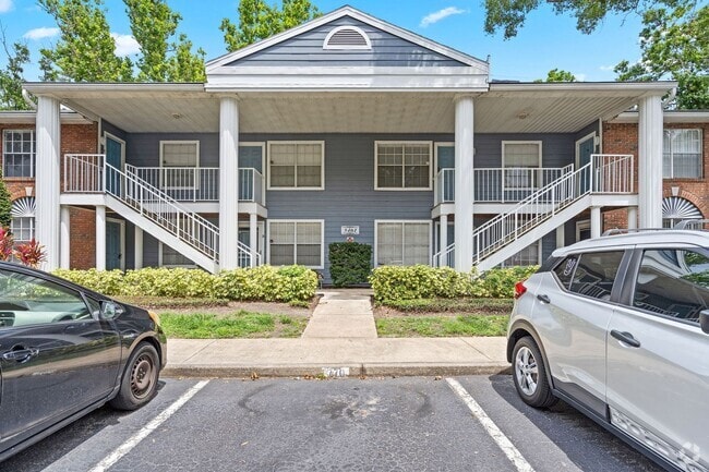 Building Photo - 2/2 Condo With Screened Patio in Conway area Unit 105 E