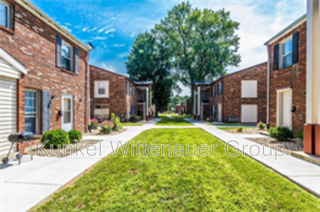 Building Photo - 1811 Jamestown Rd