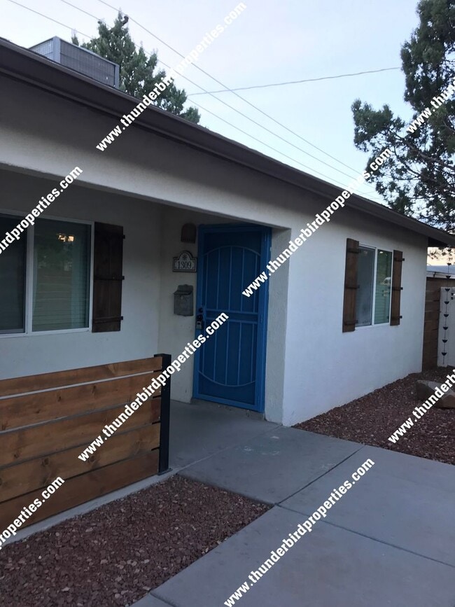 Building Photo - 1317 San Mateo Blvd SE Unit 1317 San Mateo
